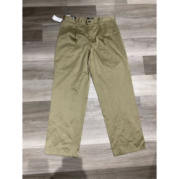 Dockers NWT Signature Khaki Pants Classic Fit D3 Pleated, Men's Size 31 x 30 - Picture 4 of 7